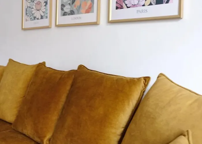 Neue Im Zentrum Von Fuer 2-3 Personen Appartement Graz