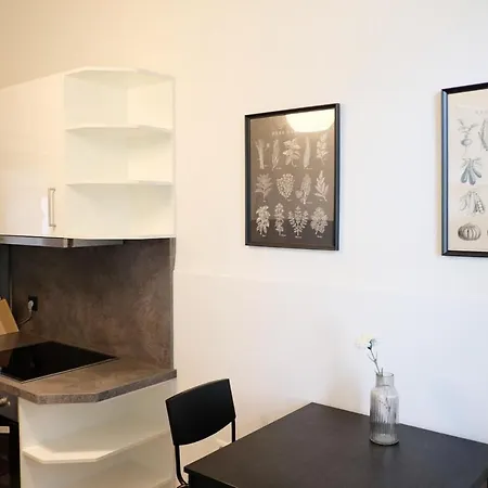 Apartment Neue Im Zentrum Von Fuer 2-3 Personen *