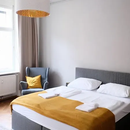 Geraeumige Im Zentrum Von Fuer 2-3 Personen * Graz