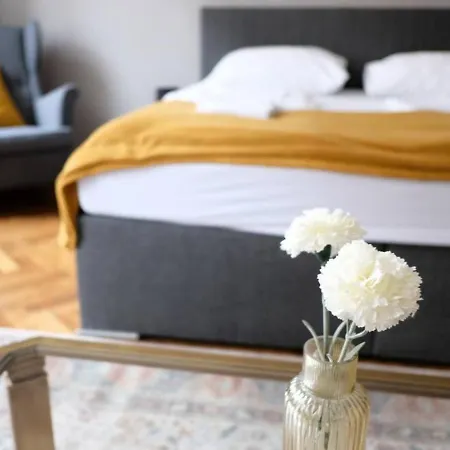 Noor - Calm With Garden - Free Parking & Near Messe アパート *